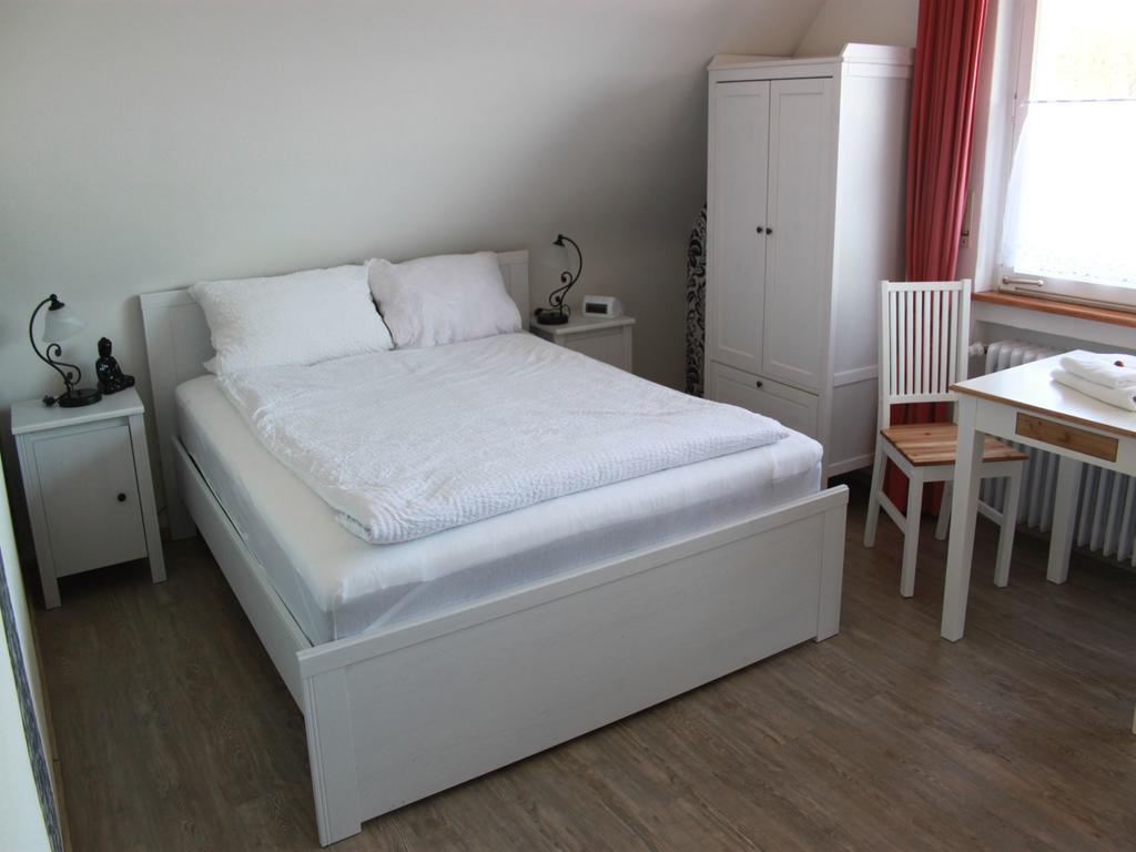Hotel Café Pfaus Heidburg Mühlenbach Zimmer foto