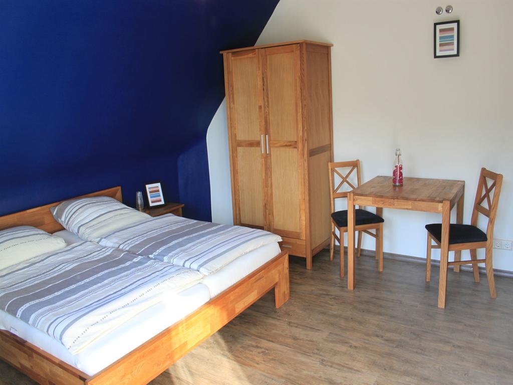 Hotel Café Pfaus Heidburg Mühlenbach Zimmer foto
