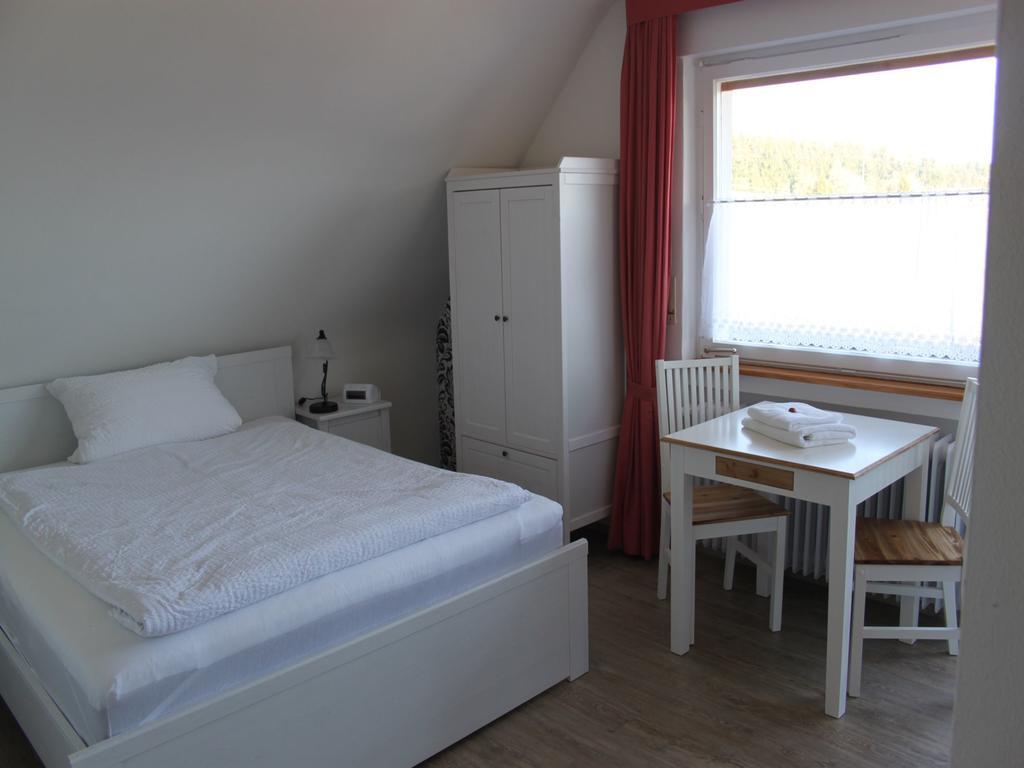 Hotel Café Pfaus Heidburg Mühlenbach Zimmer foto